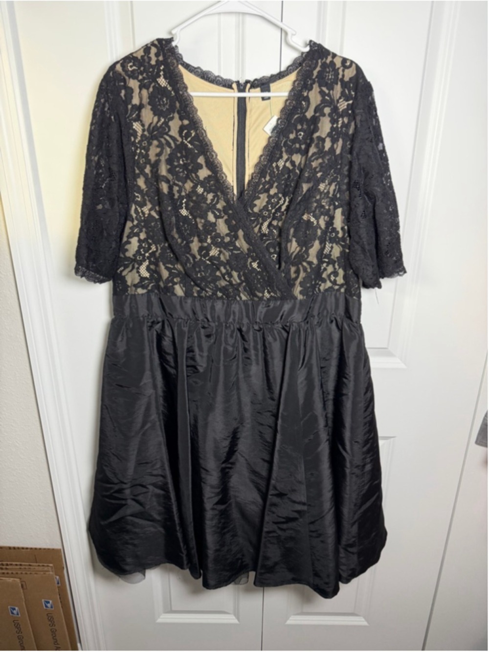 Torrid Black Lace & Beige Plus Size 20 Dress